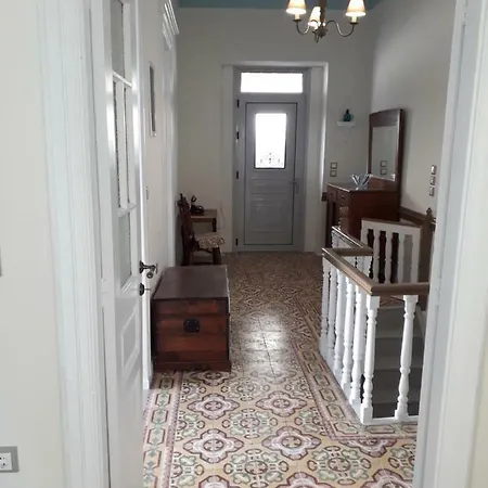 Vivian's Antique House *